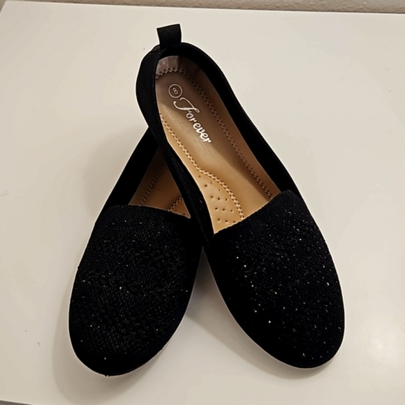 Forever 21 Shoes - Women's sz 8 Forever Black Flats Breathable Comfort